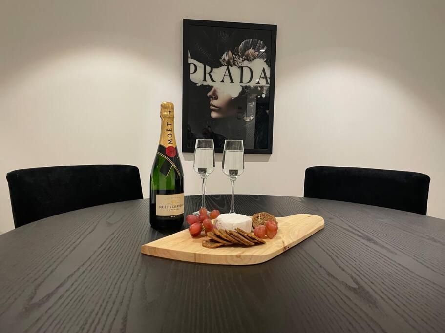 Lux 3 Bedroom Apartment In Southbank 멜번 외부 사진